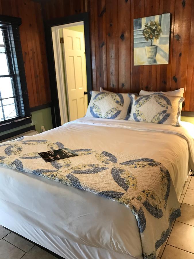 Riverside Lodge At 烟囱岩 外观 照片
